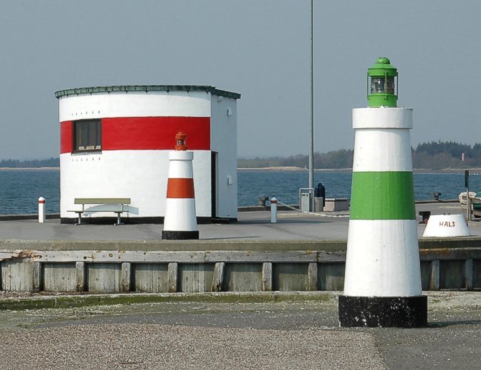 three lights Hals