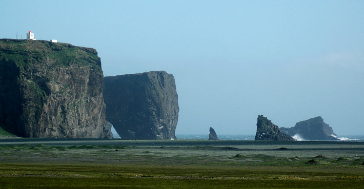 lighthouse Dyrhólaey