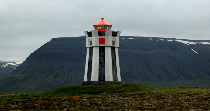 lighthouse Straumnes