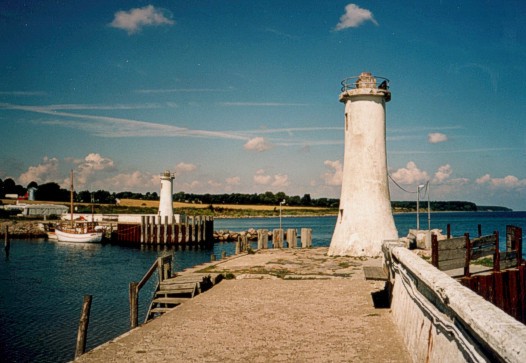 old pier lights Mommark